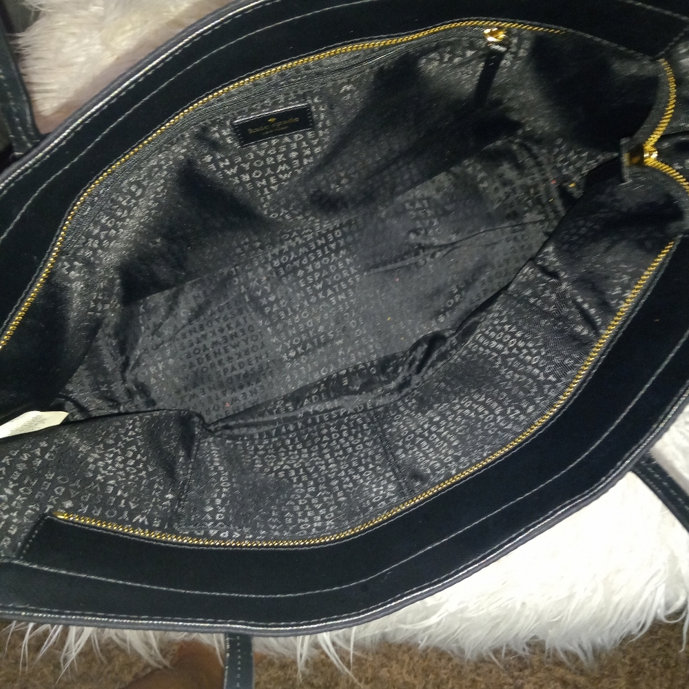 Kate Spade Tote - Picture 3 of 4